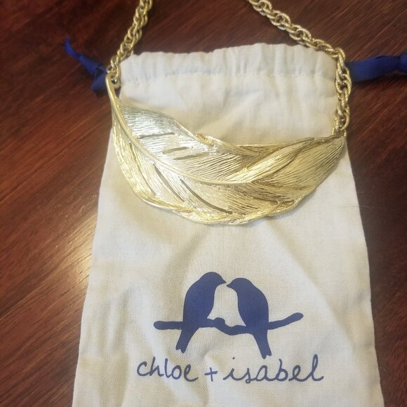 Chloe & Isabel statement gold leaf necklace. - Picture 1 of 2